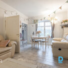 Pārdošanā romantikas stilā iekārtots 3 istabu dzīvoklis klusā vietā - Mežaparkā.