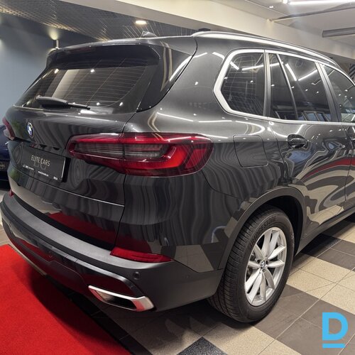 Pārdod BMW X5 3.0d, 2023