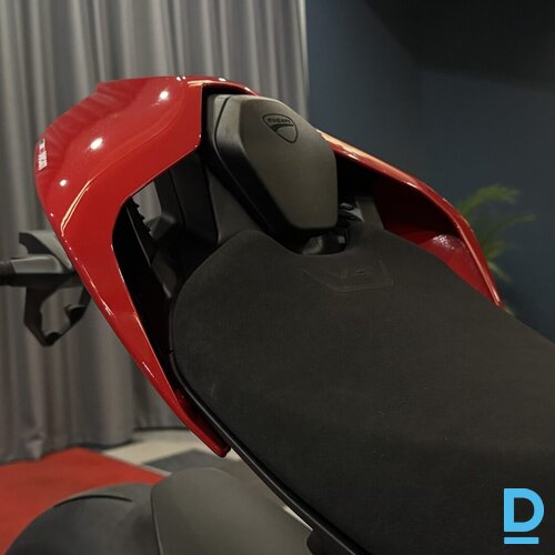 Pārdod Ducati Panigale V4 motociklu, 1100 cm³, 2022 Pārdod Ducati Panigale V4 motociklu, 1100 cm³, 2022