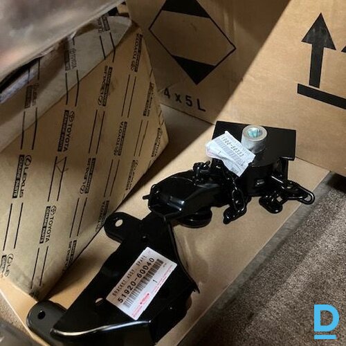 Pārdod Toyota oriģinālās rezerves daļas