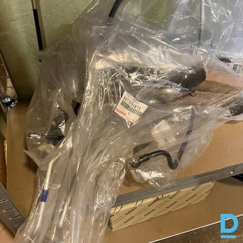 Pārdod Toyota oriģinālās rezerves daļas