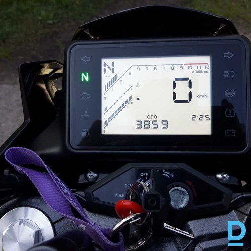 Pārdod Zontes Zt125-Z2 motociklu, 125 cm³, 2023 Pārdod Zontes Zt125-Z2 motociklu, 125 cm³, 2023