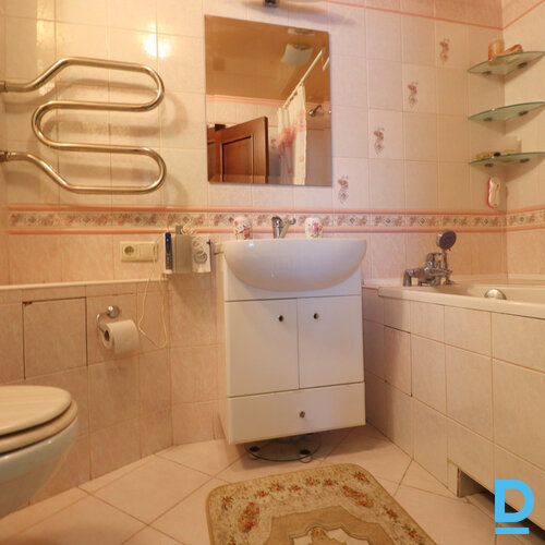 Pārdod dzīvokli Rīgas iela 18