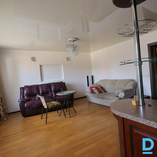 Pārdod dzīvokli Rīgas iela 18