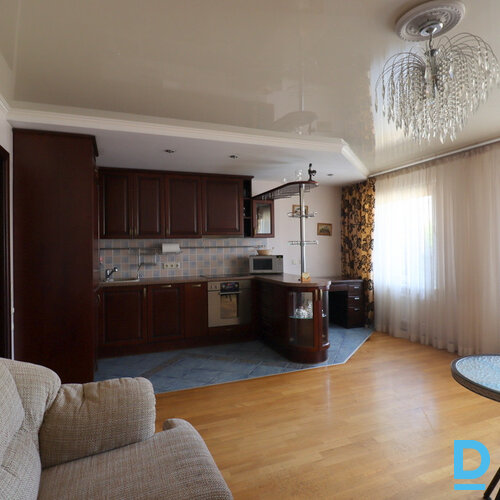 Pārdod dzīvokli Rīgas iela 18