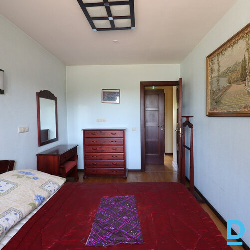 Pārdod dzīvokli Rīgas iela 18