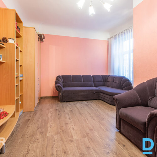 Pārdošanā mājīgs un plašs 3 istabu dzīvoklis pirmskara laika ēkā Ģertrūdes ielā Pārdošanā mājīgs un plašs 3 istabu dzīvoklis pirmskara laika ēkā Ģertrūdes ielā