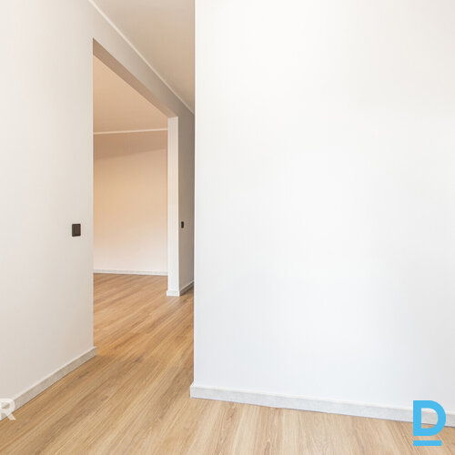 Dzīvoklis tikko pēc kapitalā remonta  Dzīvoklis atrodas Hruščova laika ēkas 4. s