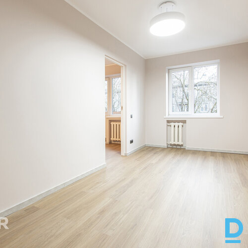 Dzīvoklis tikko pēc kapitalā remonta  Dzīvoklis atrodas Hruščova laika ēkas 4. s