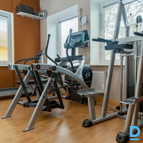 Pārdodu Cybex VR3 trenažieri