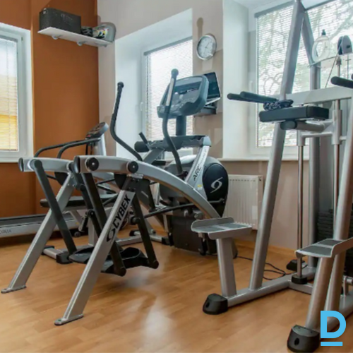 Pārdodu profesionālo Cybex 625AT Arc Trainer kardio trenažieri