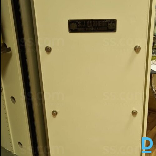 Pārdod vācu seifu S. J. Arnheim