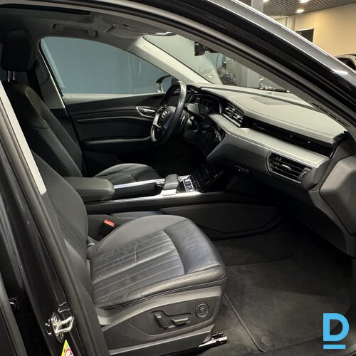 Pārdod Audi E-tron 50, 2019