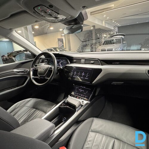 Pārdod Audi E-tron 50, 2019