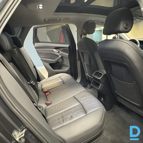 Pārdod Audi E-tron 50, 2019