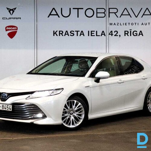 Pārdod Toyota Camry Hybrid Premium 2.5, 2019