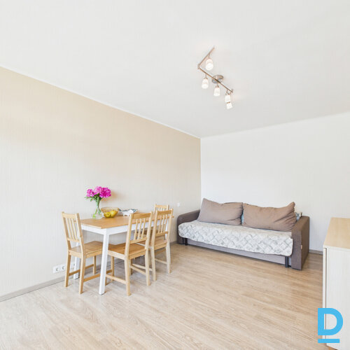 Pārdošanā saulains, ekonomisks 2 istabu dzīvoklis renovētā mājā klusā vietā.Dzīv Pārdošanā saulains, ekonomisks 2 istabu dzīvoklis renovētā mājā klusā vietā.Dzīv