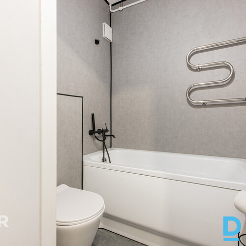 Pārdošanā pārdomāts, gaišs 2 istabu dzīvoklis Juglas apkaimē.Dzīvokļa plānojuma 