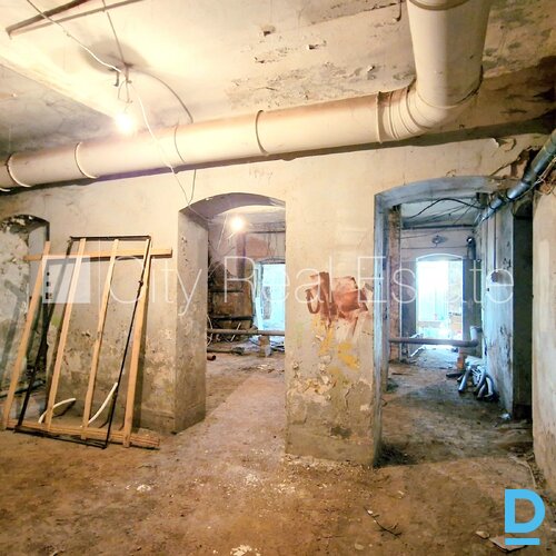 Pārdod komerctelpas Rīgā