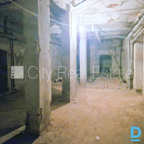 Pārdod komerctelpas Rīgā