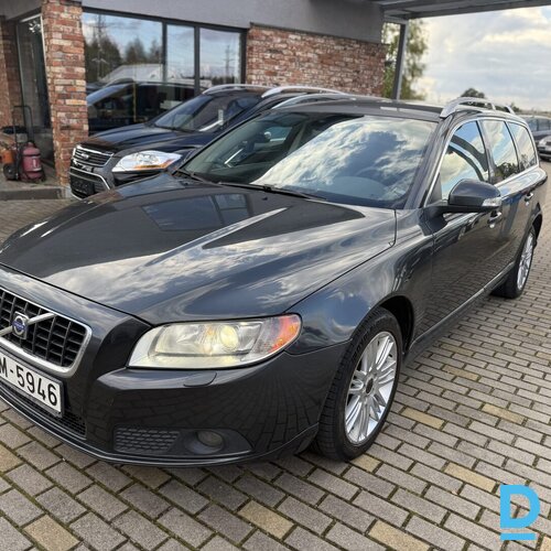 Pārdod Volvo V70 2.0d, 2008