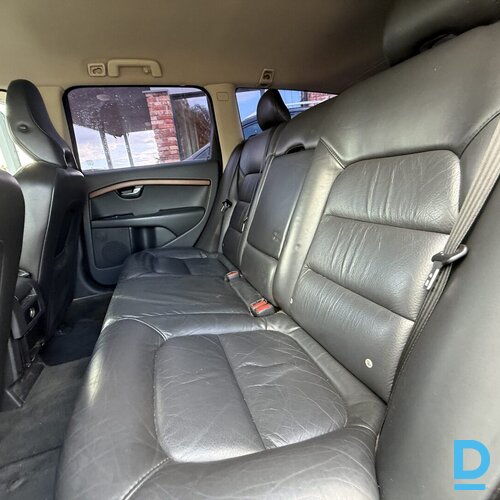 Pārdod Volvo V70 2.0d, 2008