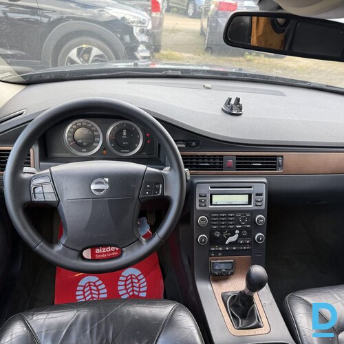 Pārdod Volvo V70 2.0d, 2008