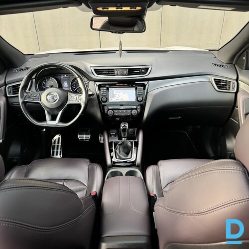Pārdod Nissan Qashqai 1.2i, 2018