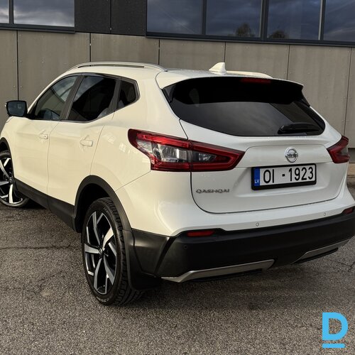Pārdod Nissan Qashqai 1.2i, 2018