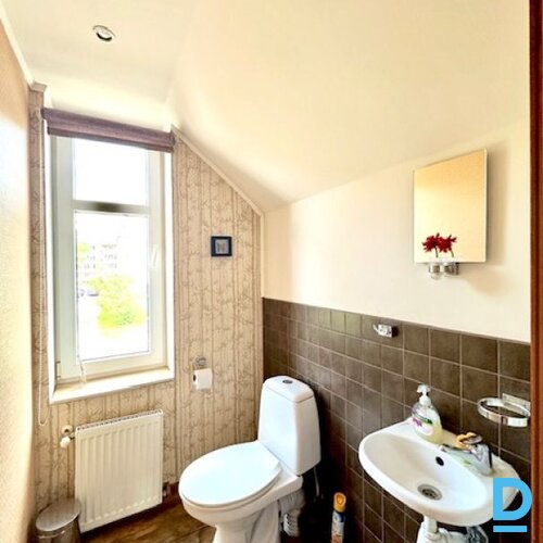 Pārdod mājas Leona Paegles iela 7a