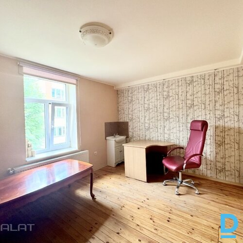 Pārdod mājas Leona Paegles iela 7a