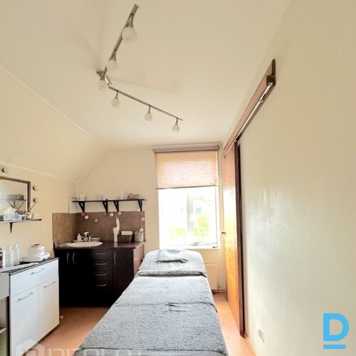 Pārdod mājas Leona Paegles iela 7a