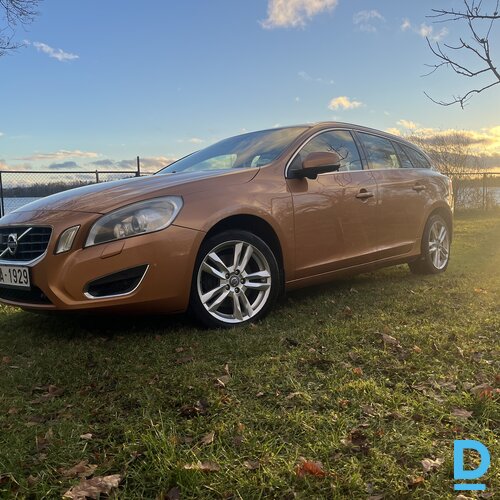 Pārdod Volvo V60, 2012