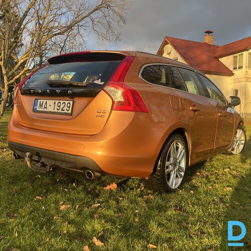 Pārdod Volvo V60, 2012