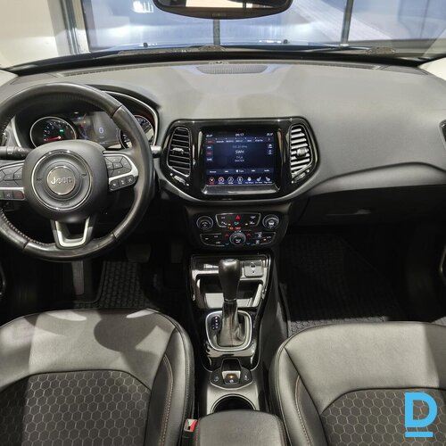 Pārdod Jeep Compass 1.3i, 2021
