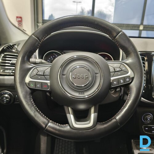 Pārdod Jeep Compass 1.3i, 2021
