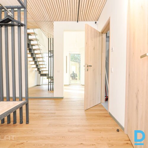 Pārdod mājas Sila iela 36