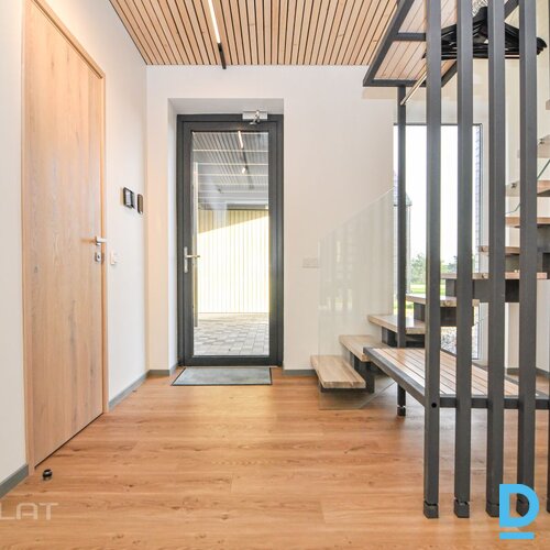 Pārdod mājas Sila iela 36