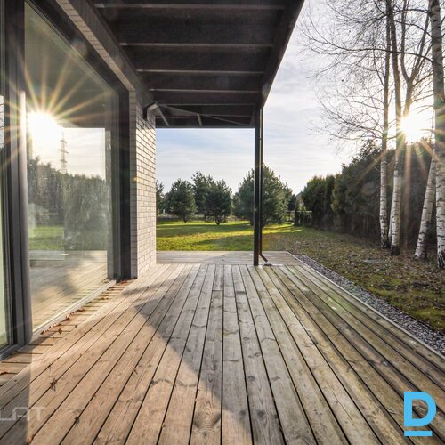 Pārdod mājas Sila iela 36