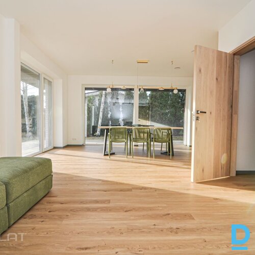 Pārdod mājas Sila iela 36