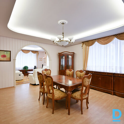 Pārdod māju Skuju 12