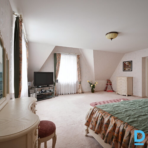 Pārdod māju Skuju 12