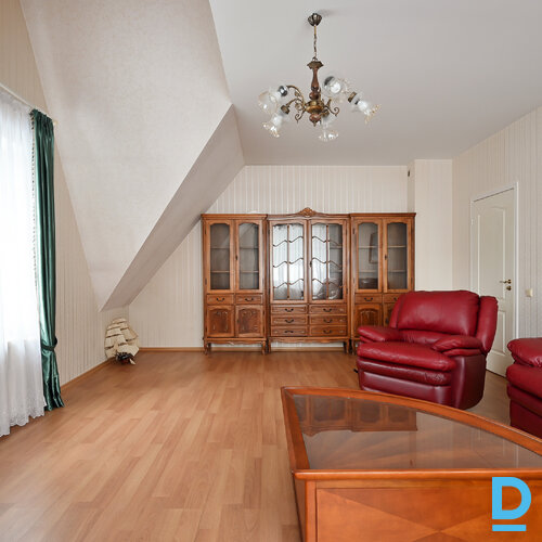 Pārdod māju Skuju 12