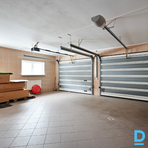 Pārdod māju Skuju 12