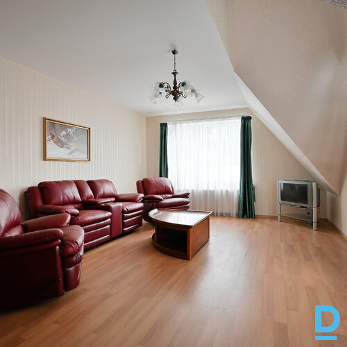 Pārdod māju Skuju 12