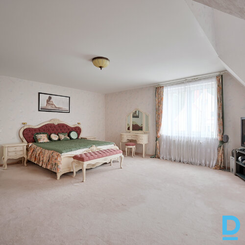 Pārdod māju Skuju 12