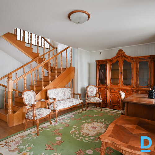 Pārdod māju Skuju 12