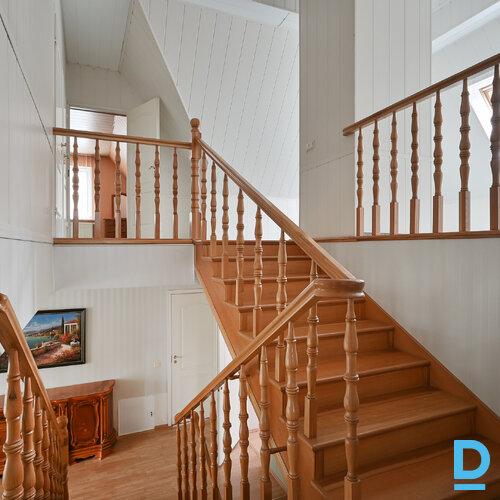 Pārdod māju Skuju 12