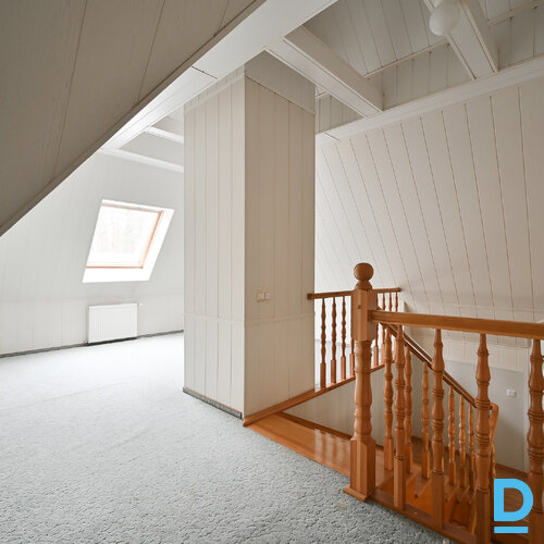 Pārdod māju Skuju 12