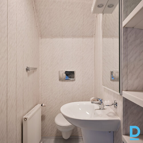 Pārdod māju Skuju 12